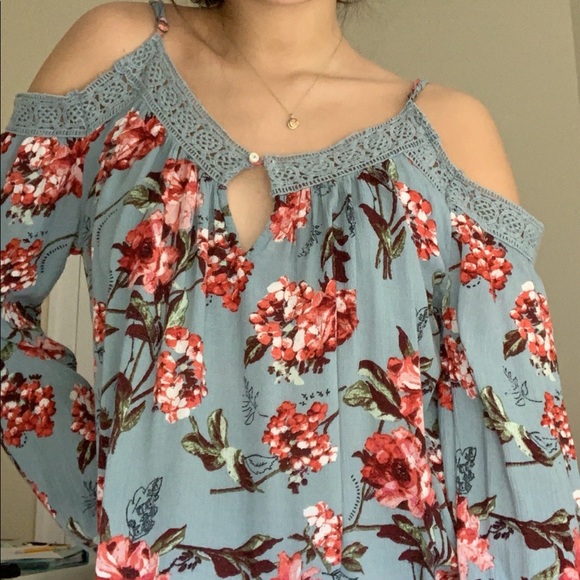 Abercrombie and Fitch Cold Shoulder Flower Shirt - Picture 2 of 2